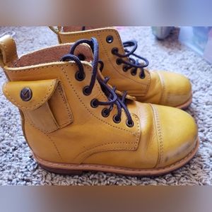 Mikoleon Heirlooms Classic Boots